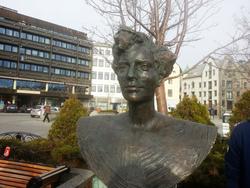 "Talabot" og salongpiken fra Ålesund