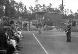 Innvielse av tennisbanene på Bygdøyhus1934. Fritjof Arentz h