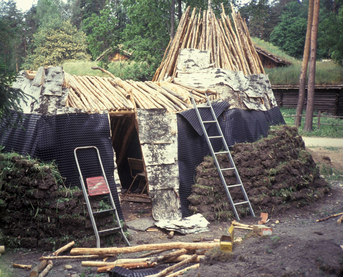 Sørsamisk gamme under bygging, Bygdøy 1992.

