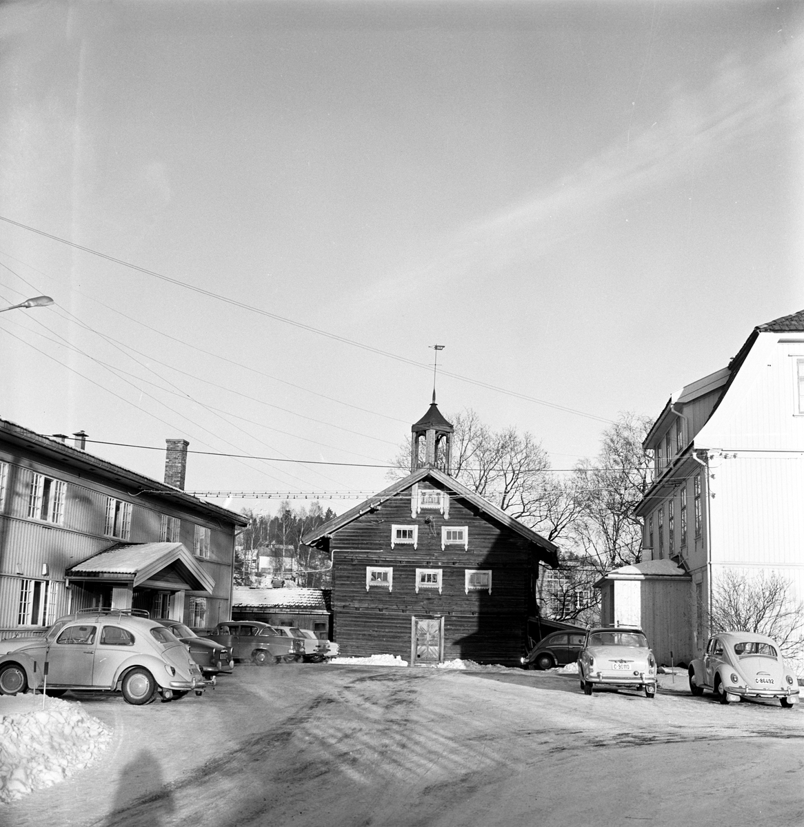 Fjellhammer gård. Lørenskog,08.01.1964, trafikk og bebyggelse i området.