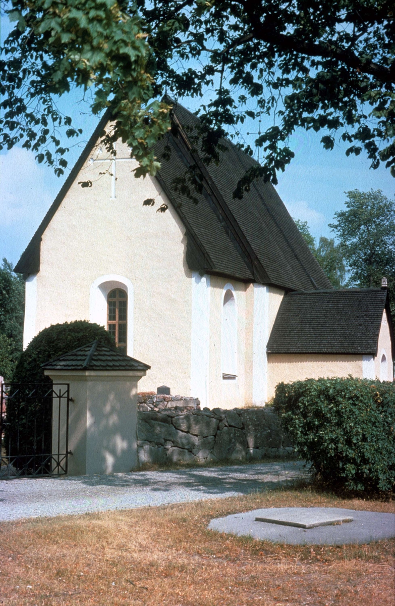Sparrsätra kyrka, Sparrsätra socken, Uppland 1982