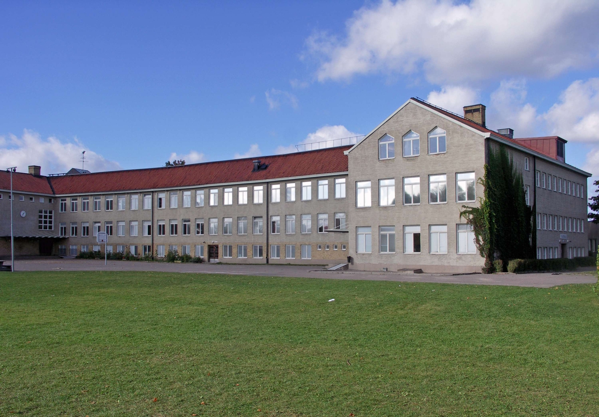 Almtunaskolan från 1950-talet, kvarteret Tallen, Uppsala