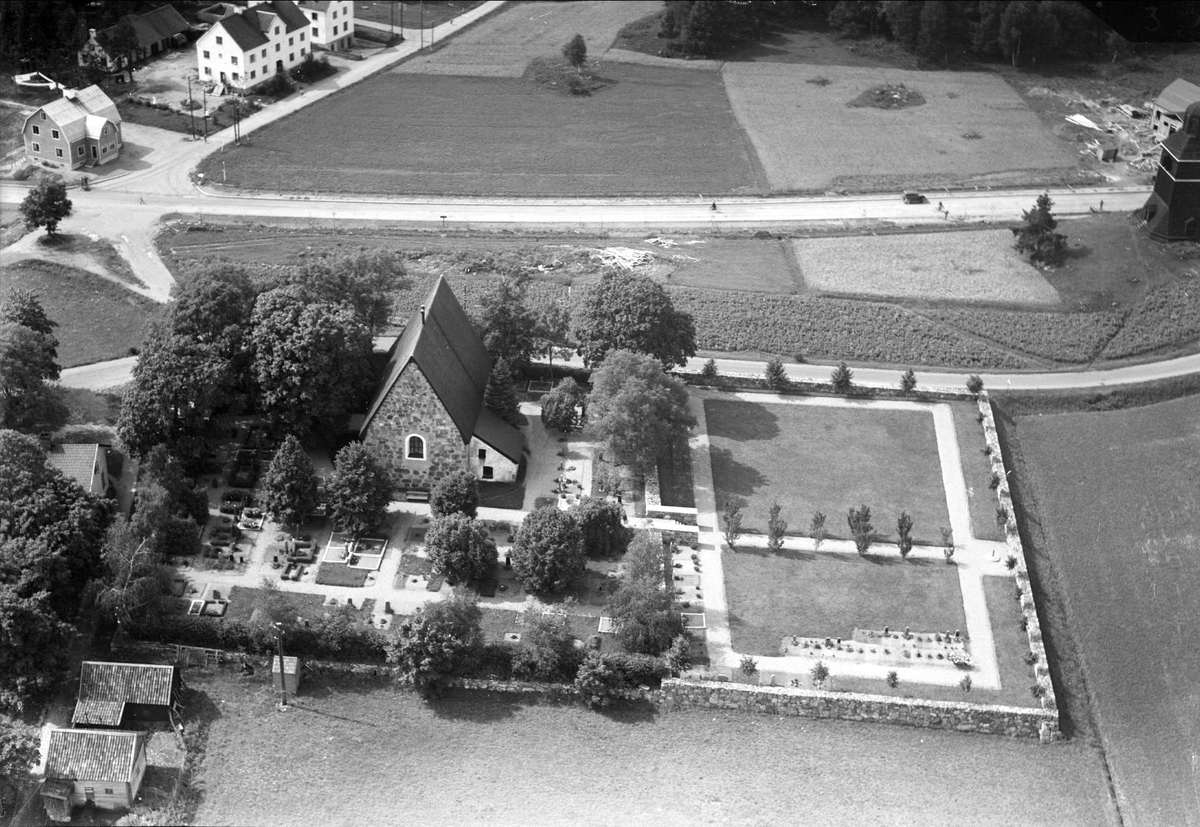 Flygfoto över Skäfthammars kyrka, Skäfthammars socken, Uppland 1936