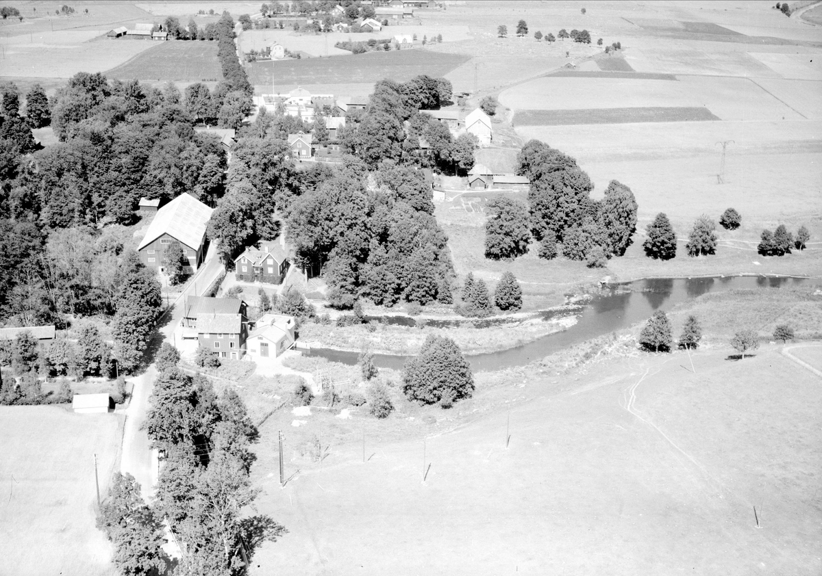 Flygfoto över Gryttjom, Tierps socken, Uppland 1947