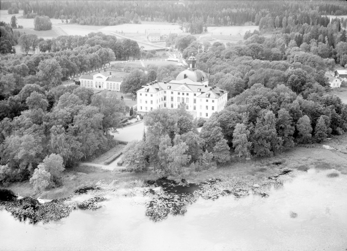 Flygfoto över Örbyhus slott, Vendels socken, Uppland 1947
