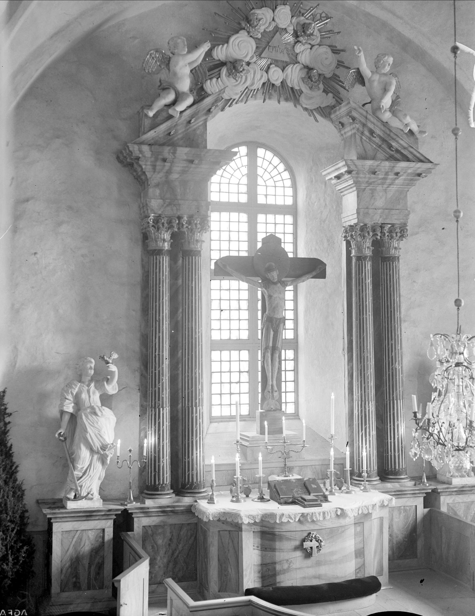 Interiör i Husby-Långhundra kyrka, Husby-Långhundra socken, Uppland januari 1934