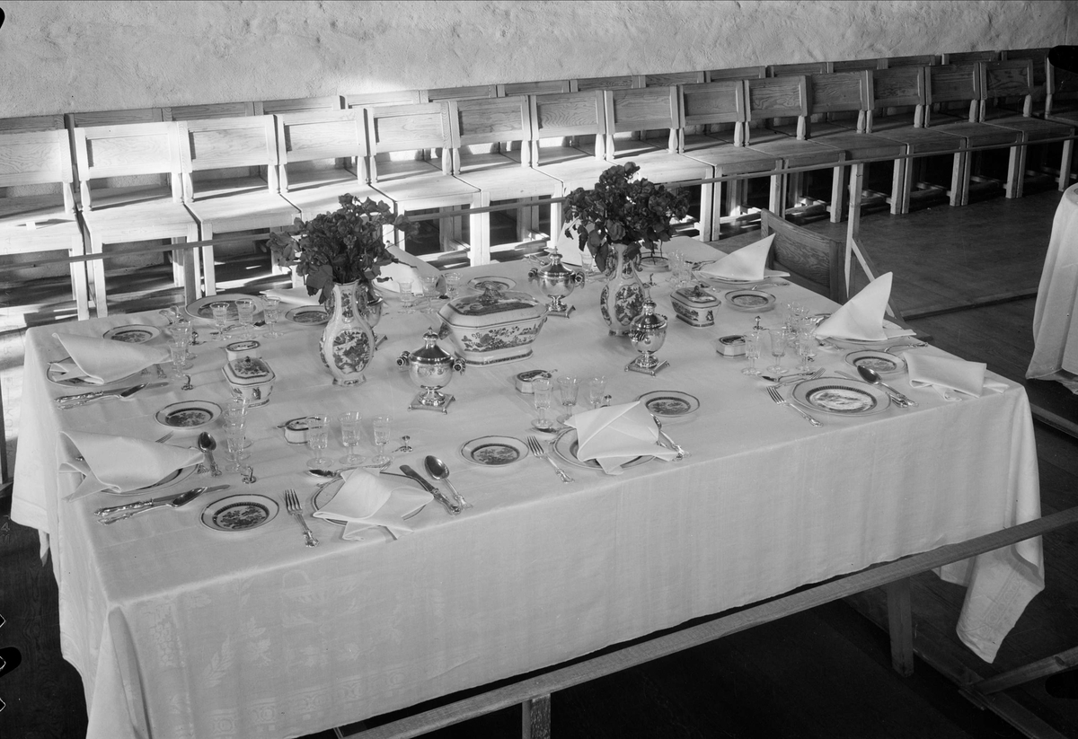 Dukat bord, Uppsala 1937
