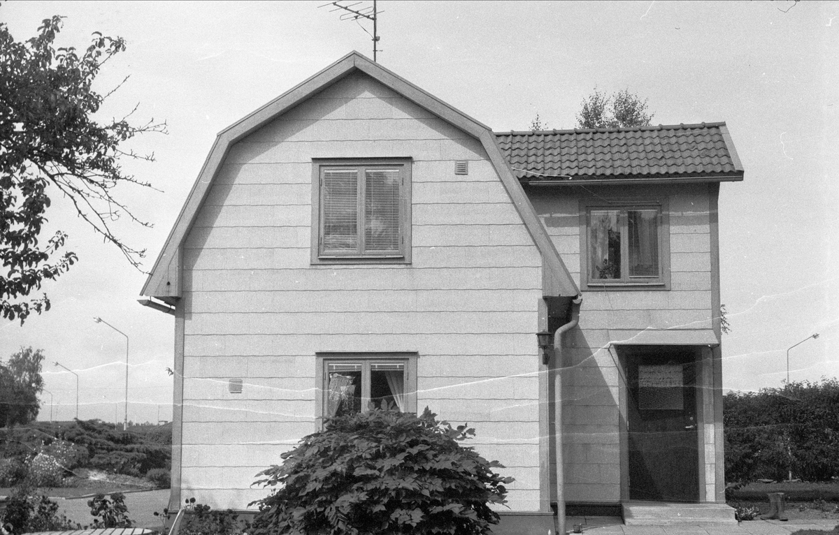 Stuga, Lytta 1:11, Lövstalöt, Bälinge socken, Uppland 1976