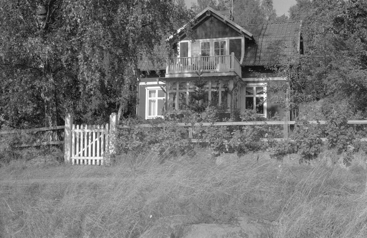 Bostadshus, Karlberg, Marielund, Funbo socken, Uppland 1982