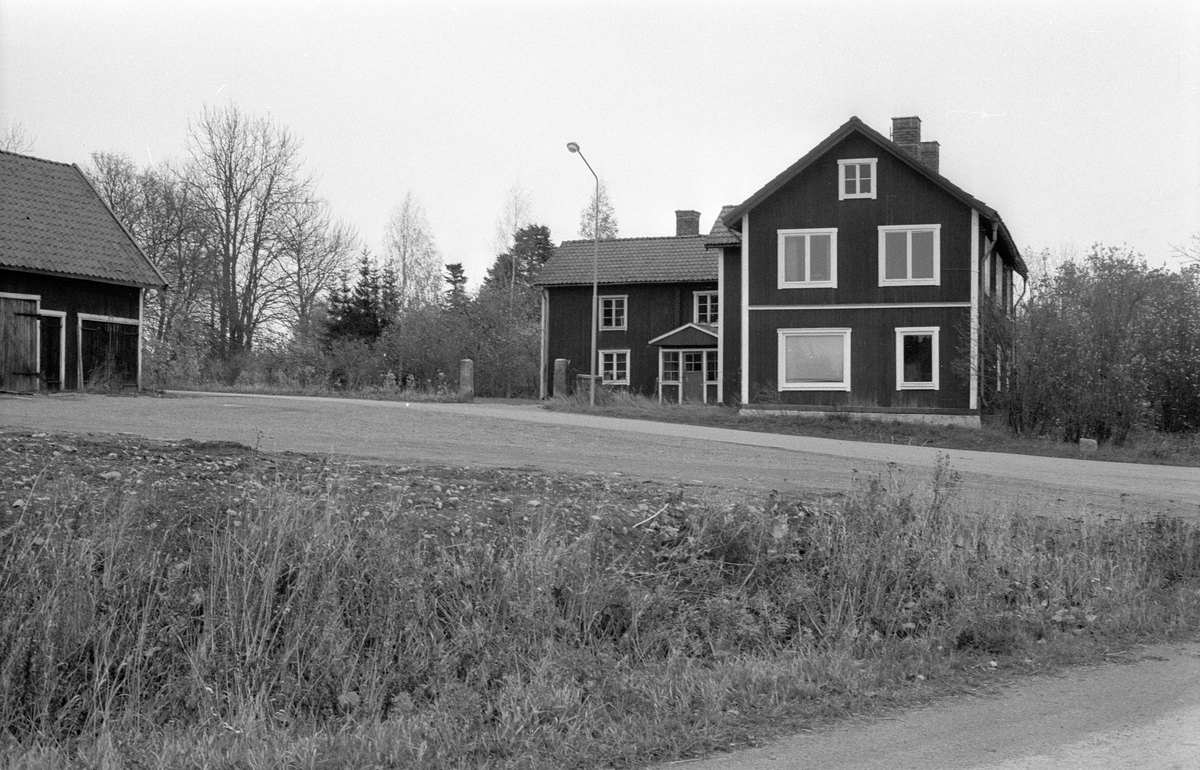 Vy över Jumkils-Dalkarlsbo 1:5, Dalkarlsbo, Jumkil socken, Uppland 1983