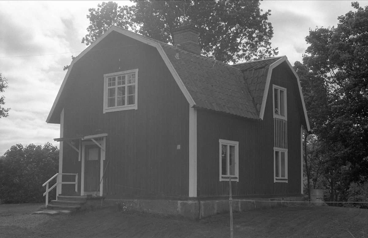Bostadshus, Lilla Väsby 1:49, Almunge socken, Uppland 1987