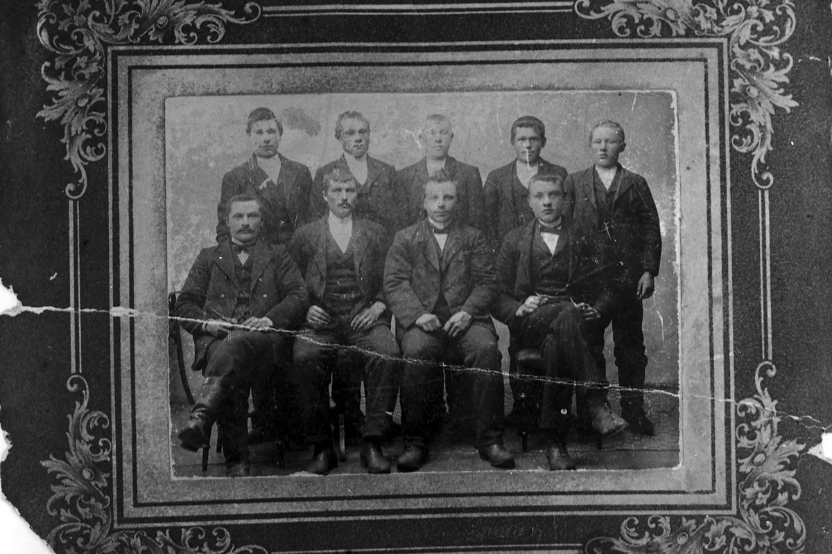 Gruppebilde, menn. - Nord-Troms Museum / DigitaltMuseum