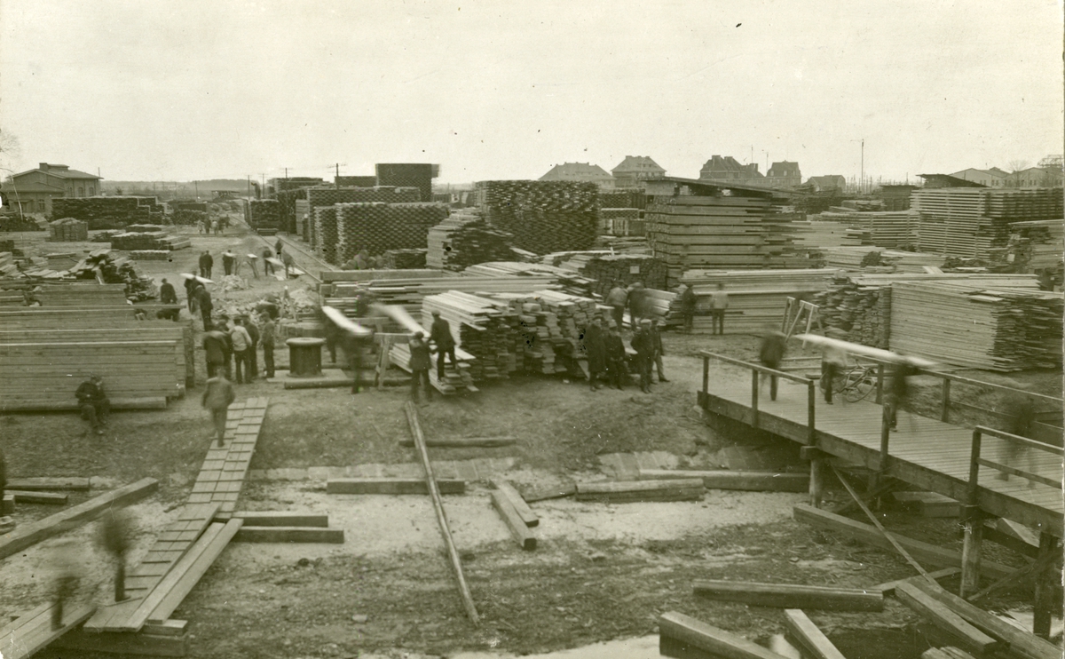 Lasting og lossing av tre og tømmer  i Danzig i 1923.