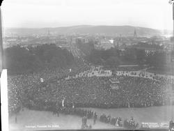 Kongejubileet 1897, Folketoget set fra Slottet. 2 pl.
