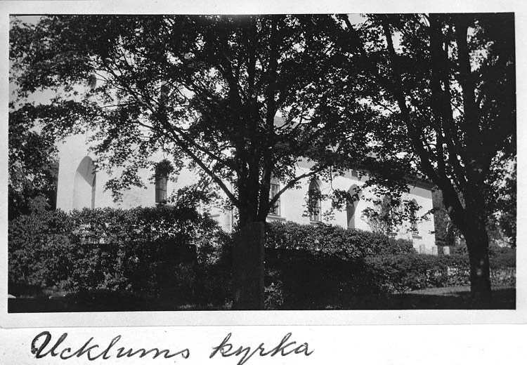 Text på kortet: "Ucklums kyrka".