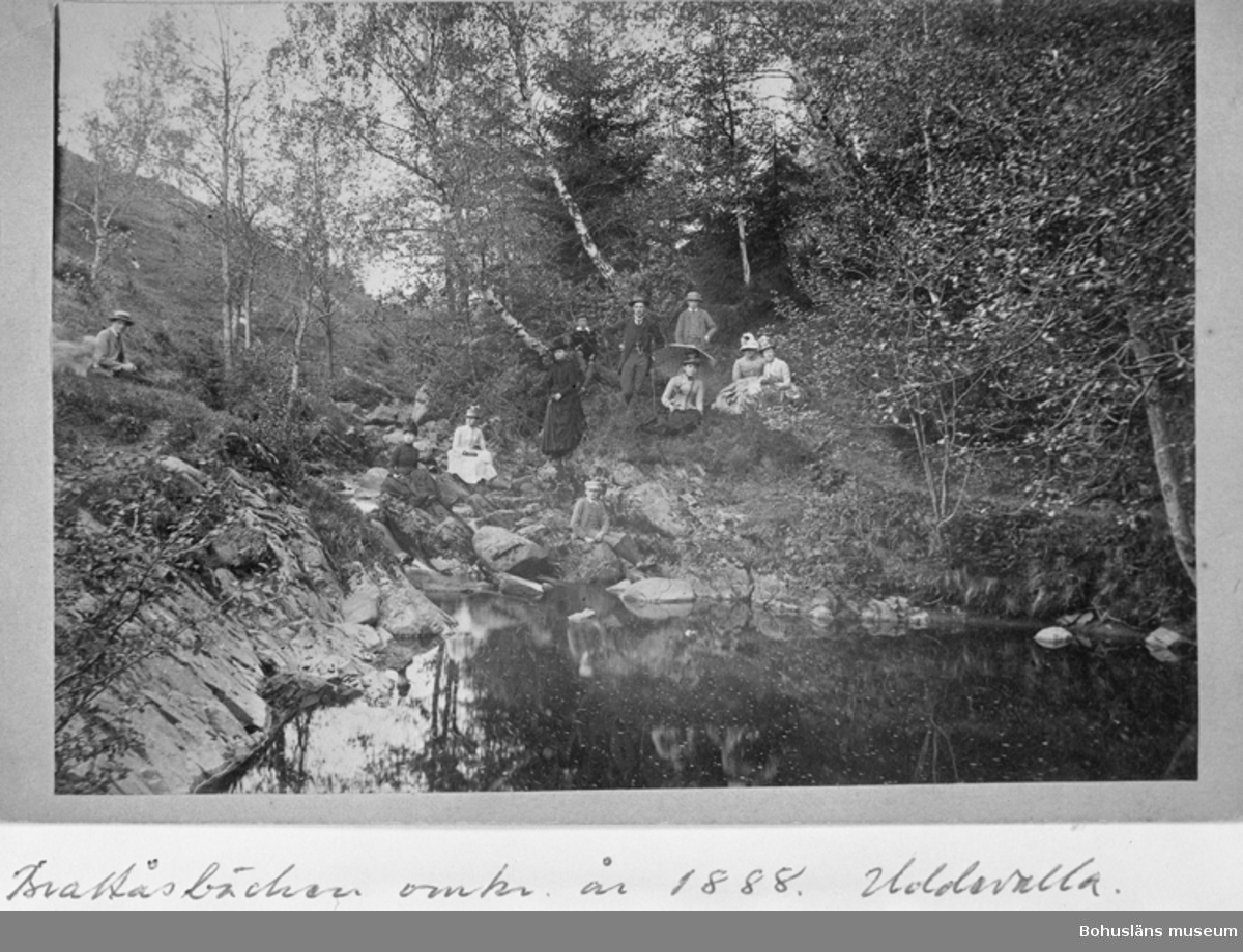 Text till Kortet: "Brattåsbäcken omkring 1888. Uddevalla"
