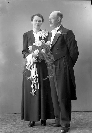 Enligt fotografens journal nr 6 1930-1943: "Simonsson, John Källsnäs Jörlanda".