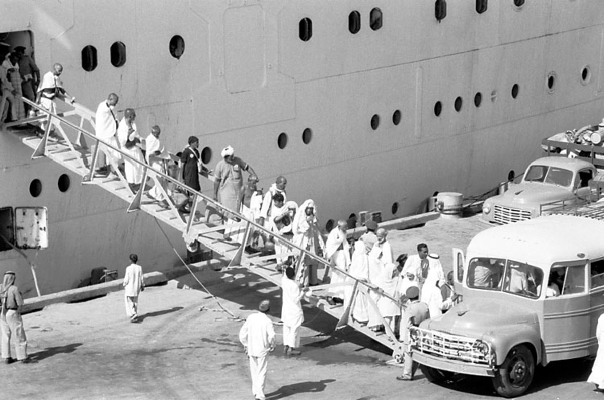Afrikaresa, Jeddah
Samtidigt förvärv: Böcker och arkivmaterial.
35 bilder i serie.