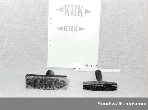 Skeppningsmärke med bokstäverna KHK