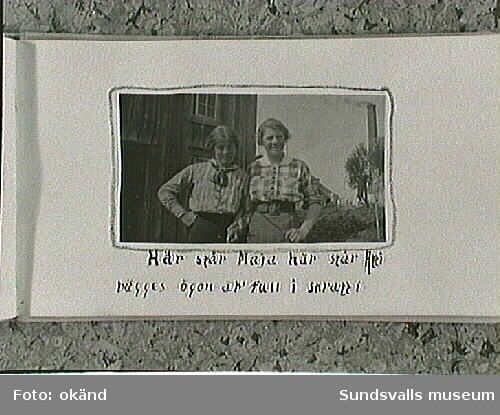 Maja Braathen och Atti.
Amatörfotografier ur fotoalbum från resa med cykel till Trondheim, Norge, sommaren 1915. Maja Braathen, Gunnar Johansson, Tage, Atti, Lisa.