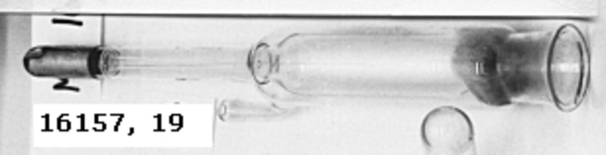 Instrumentstav glasrör med metallskoning. Rak, sidorör och dubbel behållare.