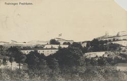 festning, Fredriksten, trær, bygning, flagg,
