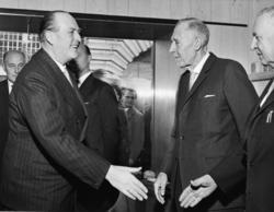 PP, "Designs Of Scandinavia", Kong Olav på besøk