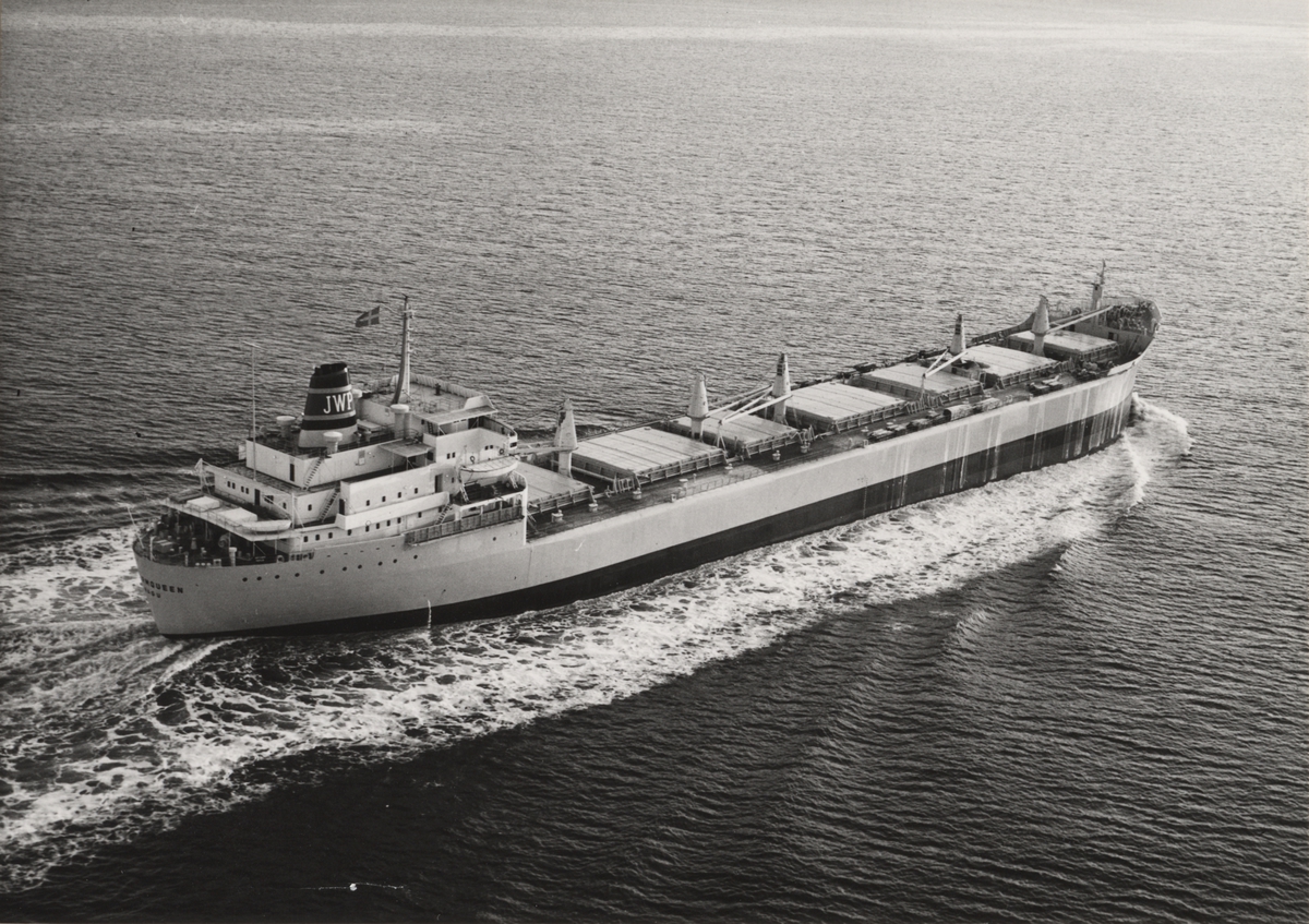 Bulkfartyget Stormqueen om 38.600 tons d.w. Fartyget är det elfte i en serie på 13 systerfartyg, som byggs för rederier i Sverige, Norge och Finland.