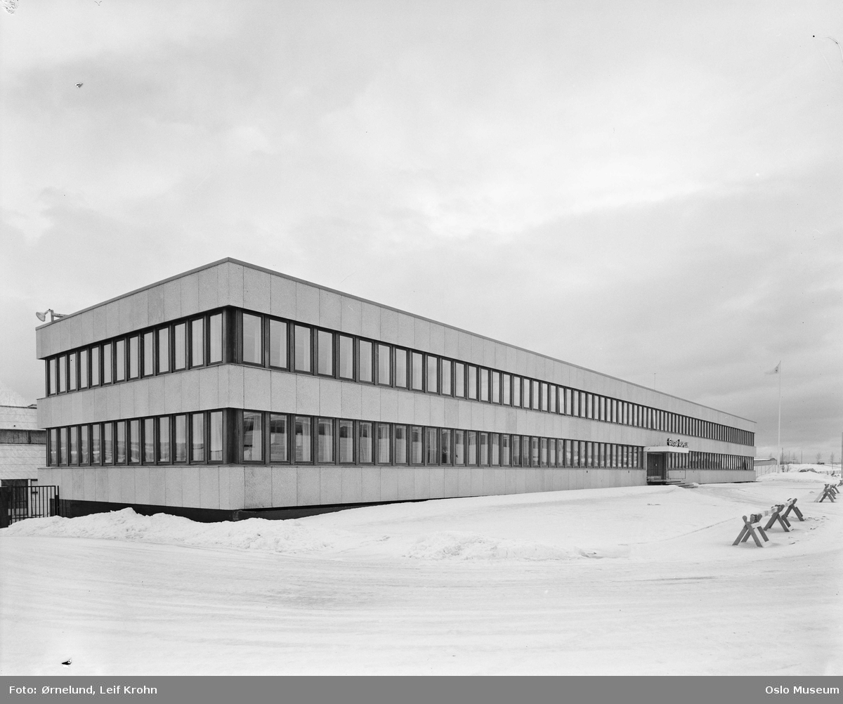 forretningsbygg, Gustaf Aspelin, byggeartikler, jern og stål, maskiner, snø