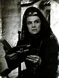 Ada Kramm i rollen som Bernarda Alba i Fjernsynsteatret.