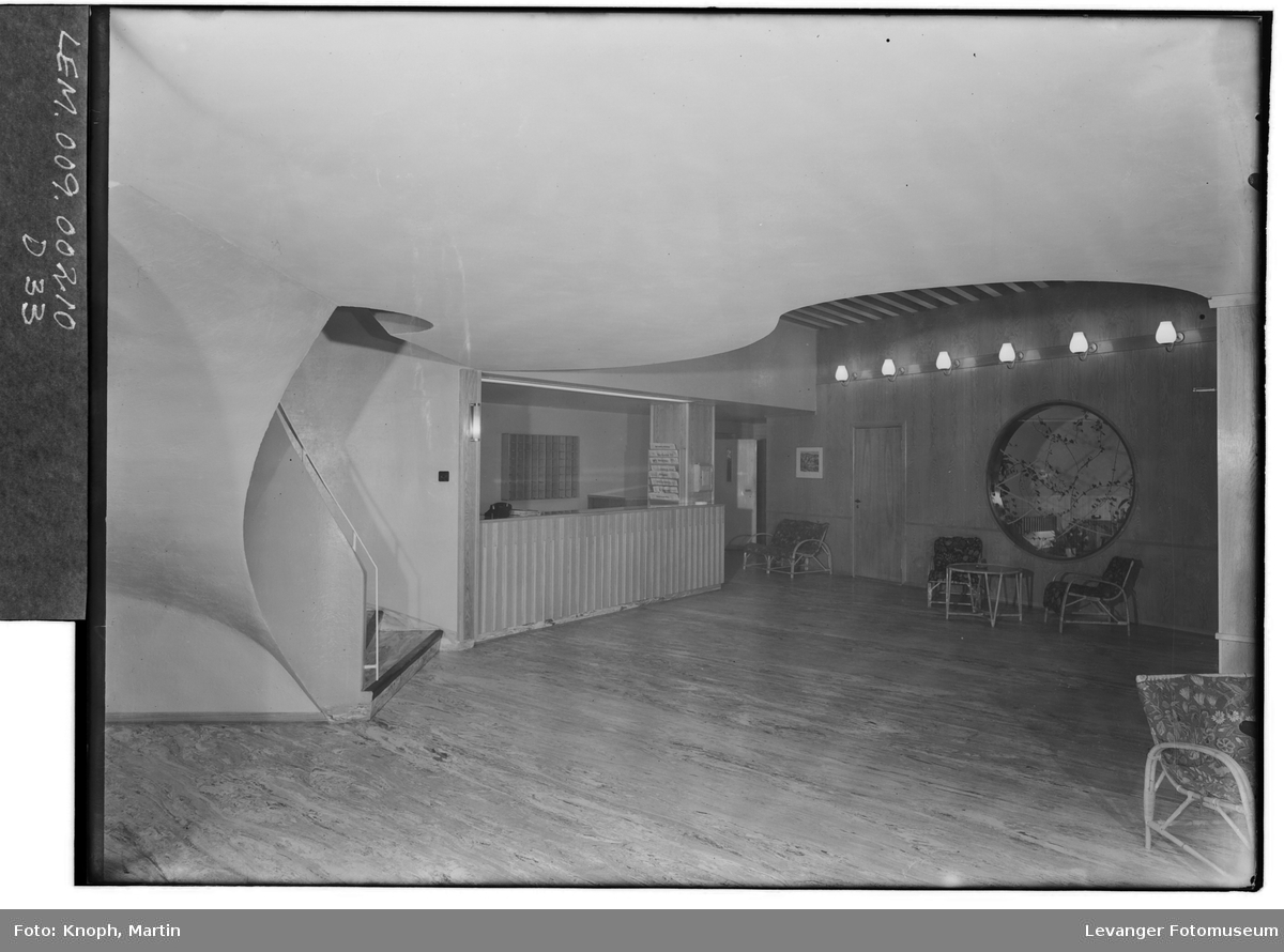 Fra Grand Hotell på Steinkjer, 1950.  XIX