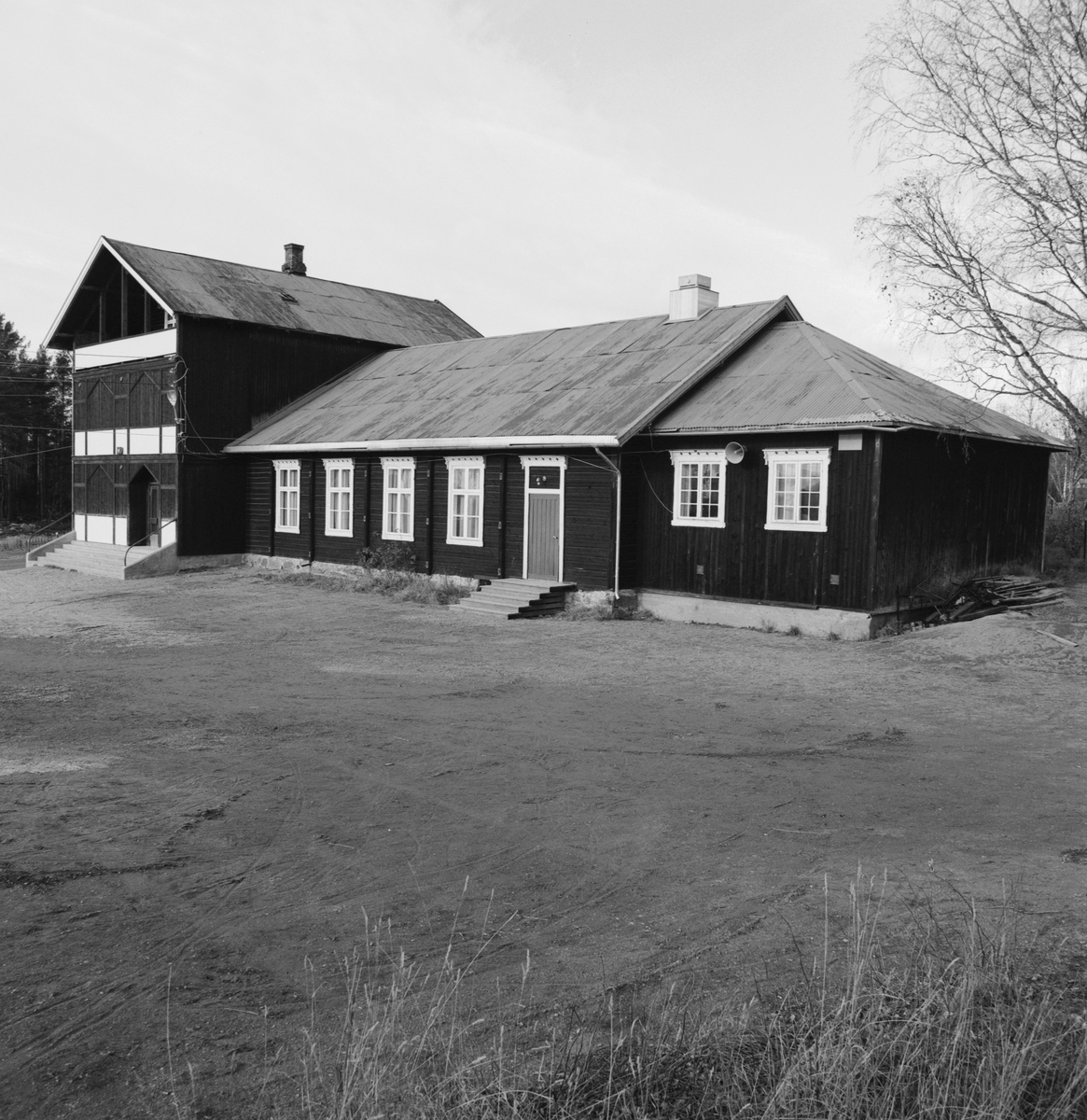 Ådalsbruk arbeidersamfund. Samfunnet. Forsamlingslokale. Bygget 1892 på eiendommen Folkheim. Løten.