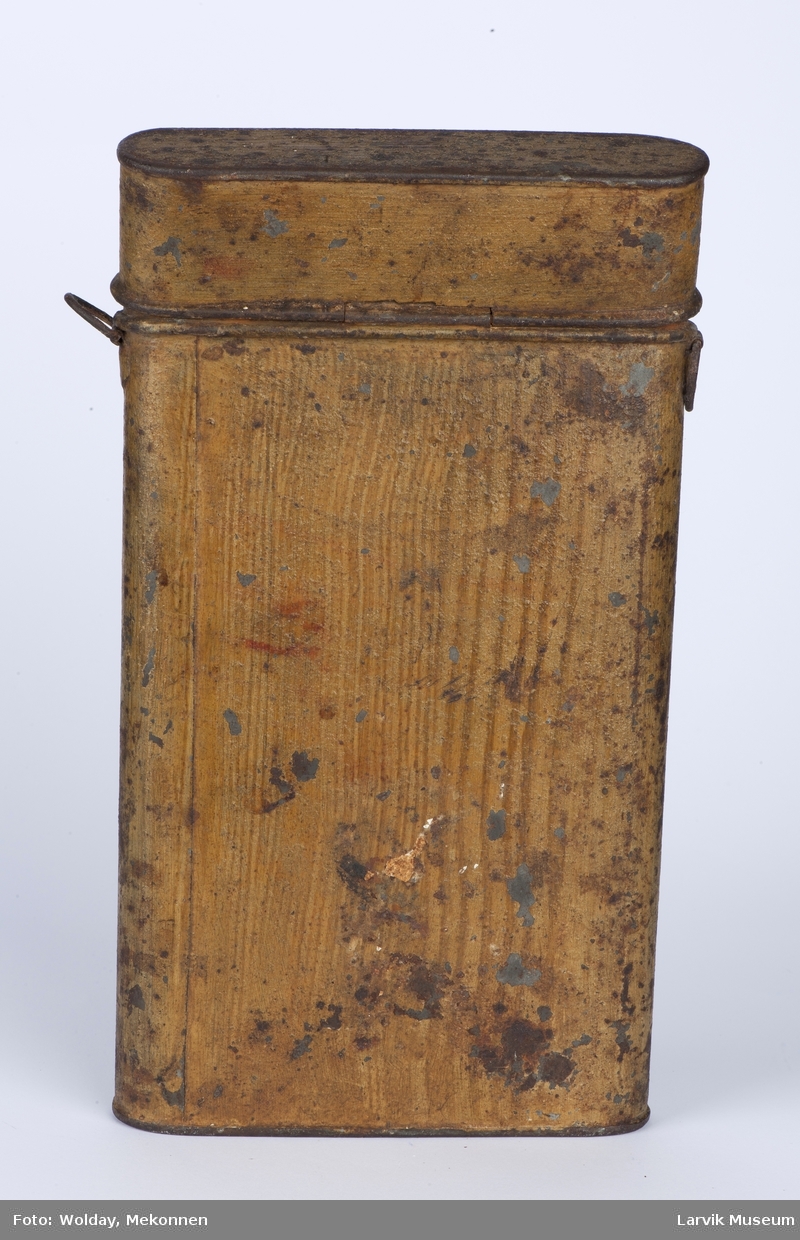 Avlang, flat boks med lokk, dokumenteske av blikk fra "Betlehem" av Stavern.