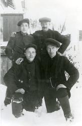 Anders Kjihl, ukjent, Hans Iversen Kjihl og Jens H. Selliset