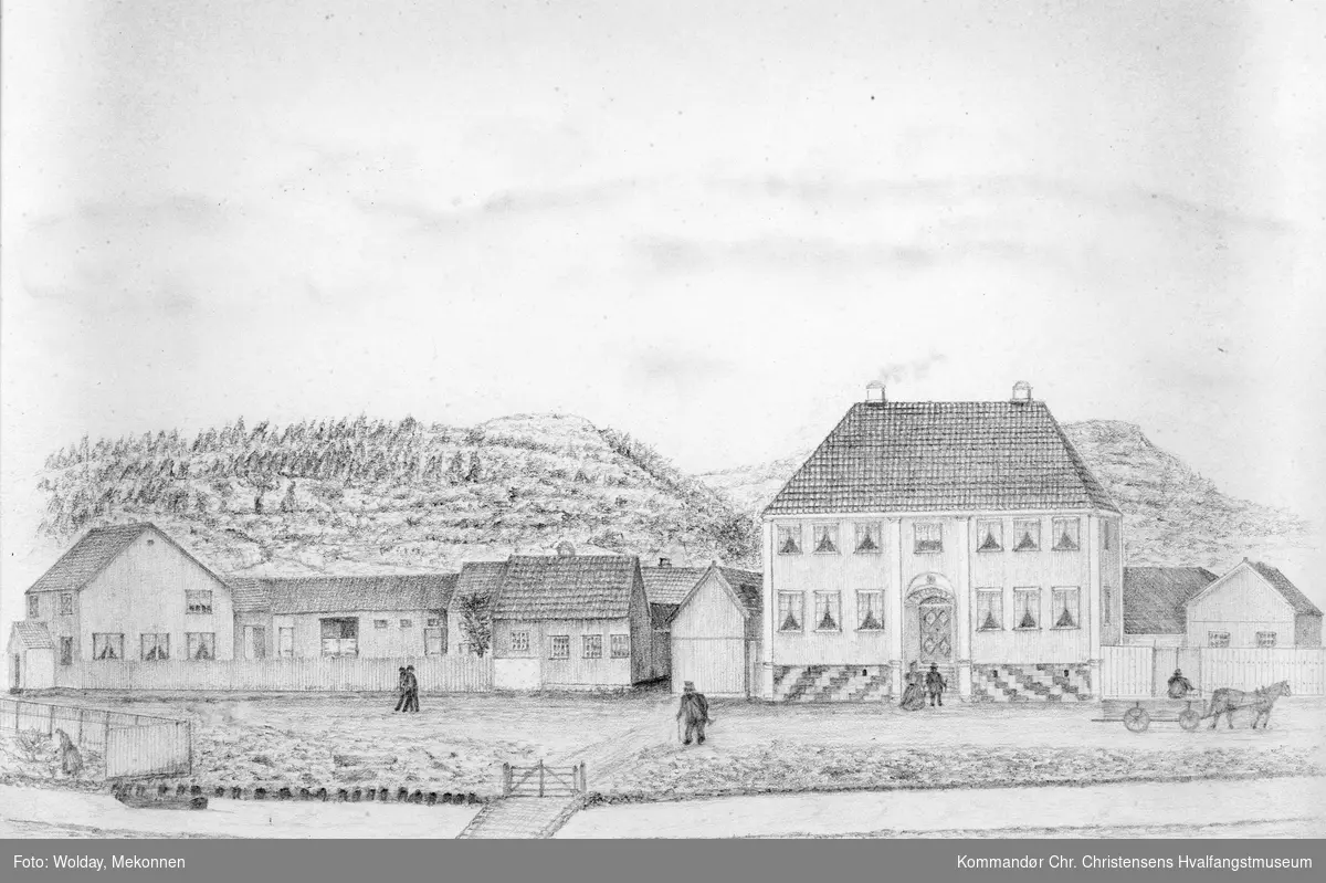 Søebergs hus (nu "Folkets hus"). I bakgrunnen til venstre Jacob Kruges og Hagemanns hus. Søeberg gikk sin vei, når det kom visitter.