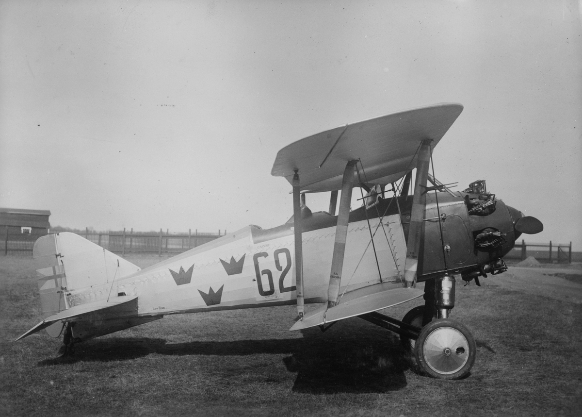 Flygplan Ö 3 på flygfältet på Malmen, ca 1926-1929.