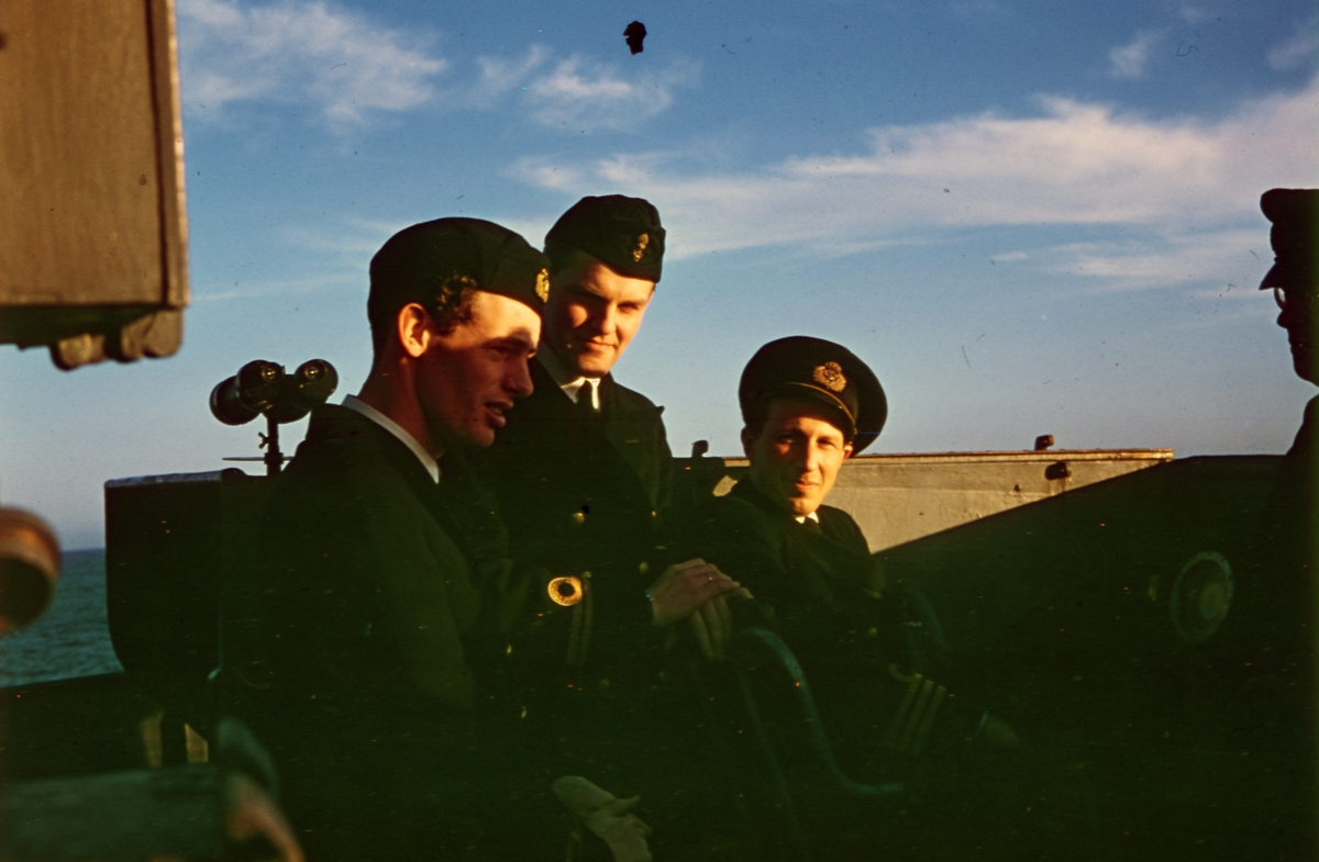 Militärer ombord på kryssaren Gotland.