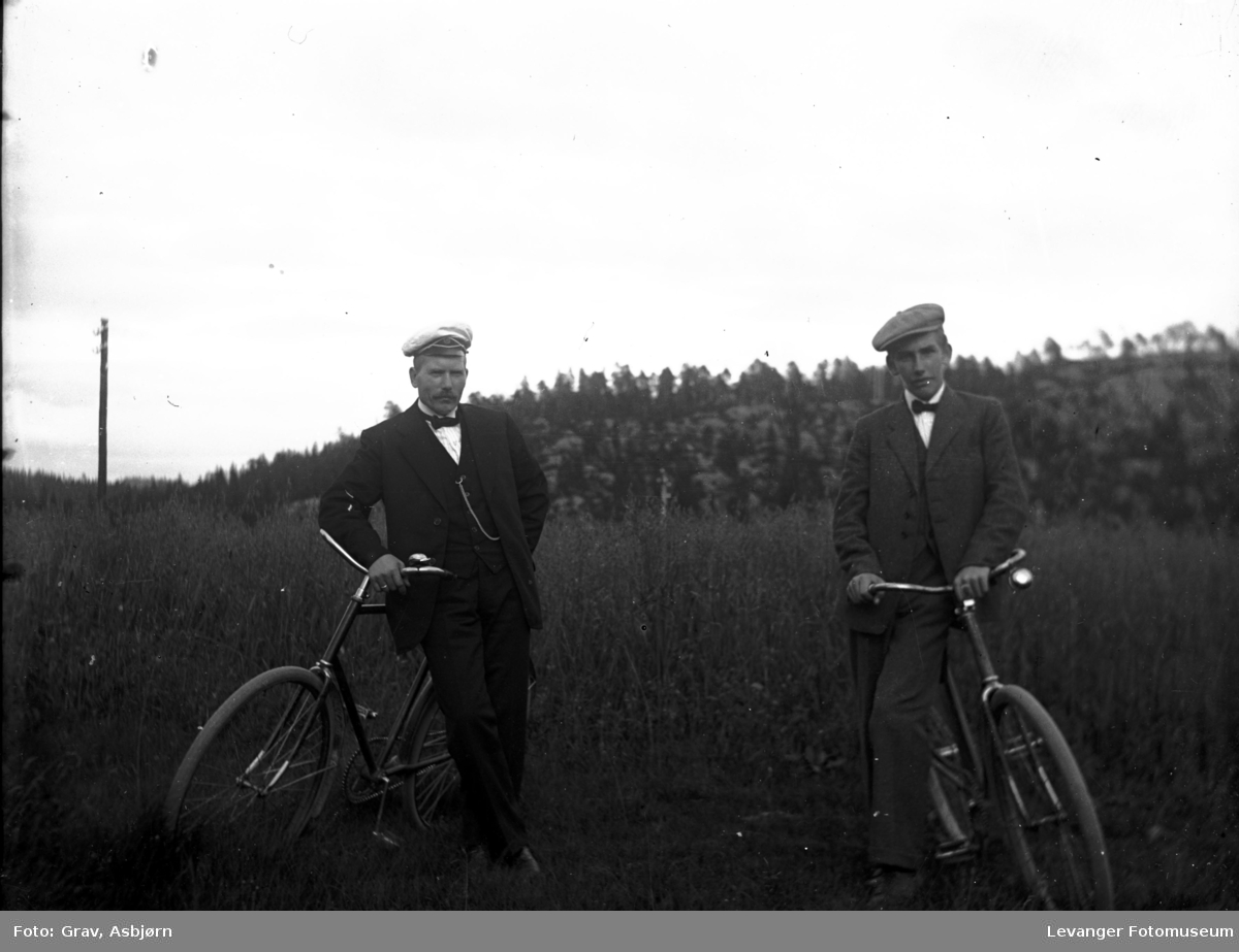 To menn med sykkel