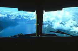 Luftfoto. Panorama utsikt over Vestlandsfjord sett gjennom f