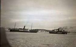 Isbryting (?) på Bærøfjorden,3.02.1940