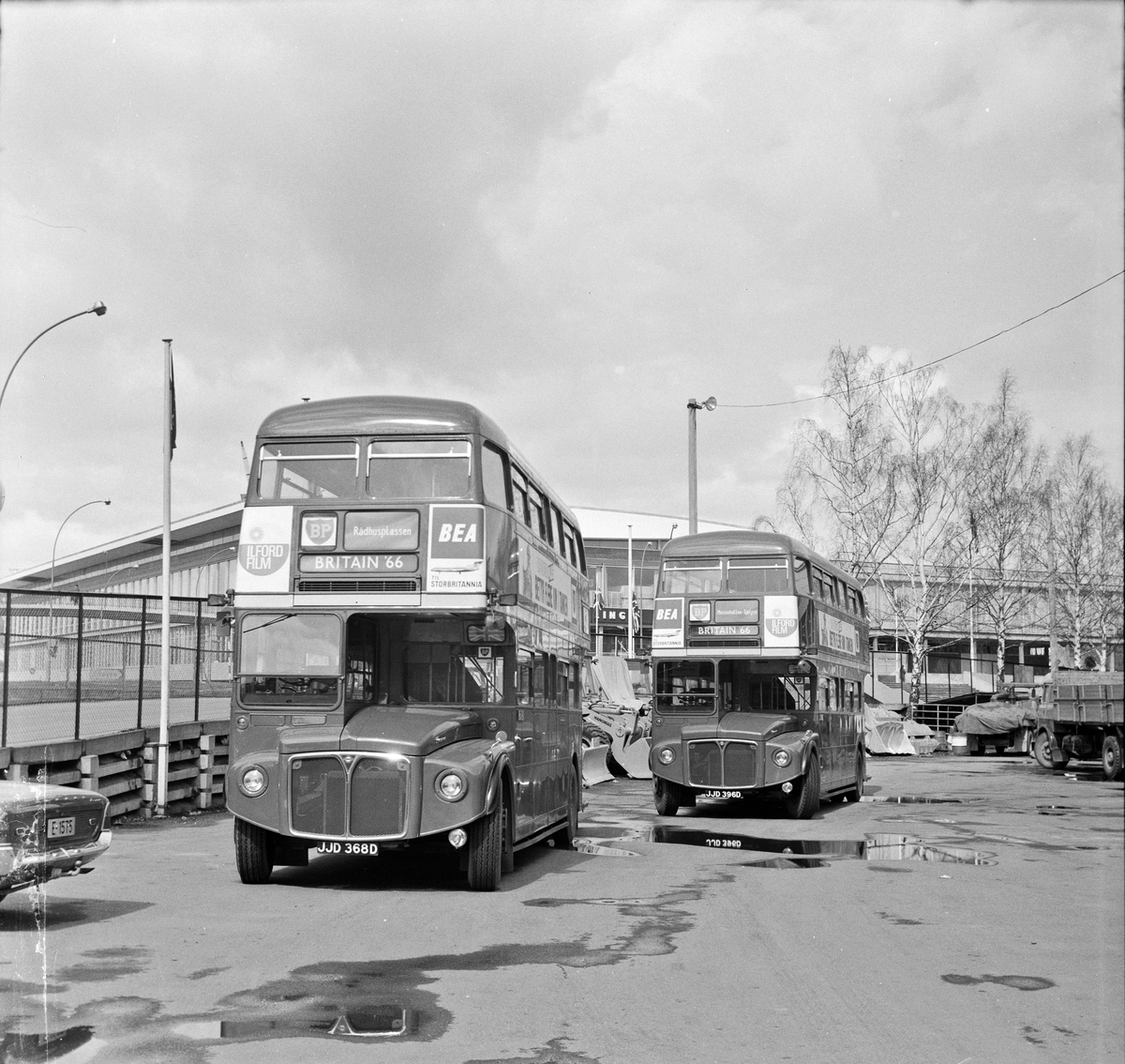 London Transport Routemaster-busser utstilt på British Trade Fair i Oslo i 1966.
