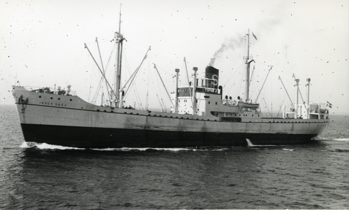 Ägare:/1948-52/: Dampskibsselskabet aj 1937 A/S . Hemort: Köbenhavn.