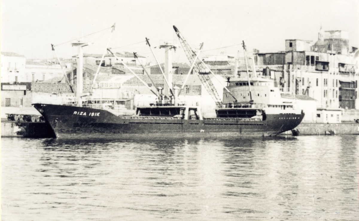 Ägare:/1977-  /: Bargem Bartin Gemicilik A/S. Hemort: Istanbul.
