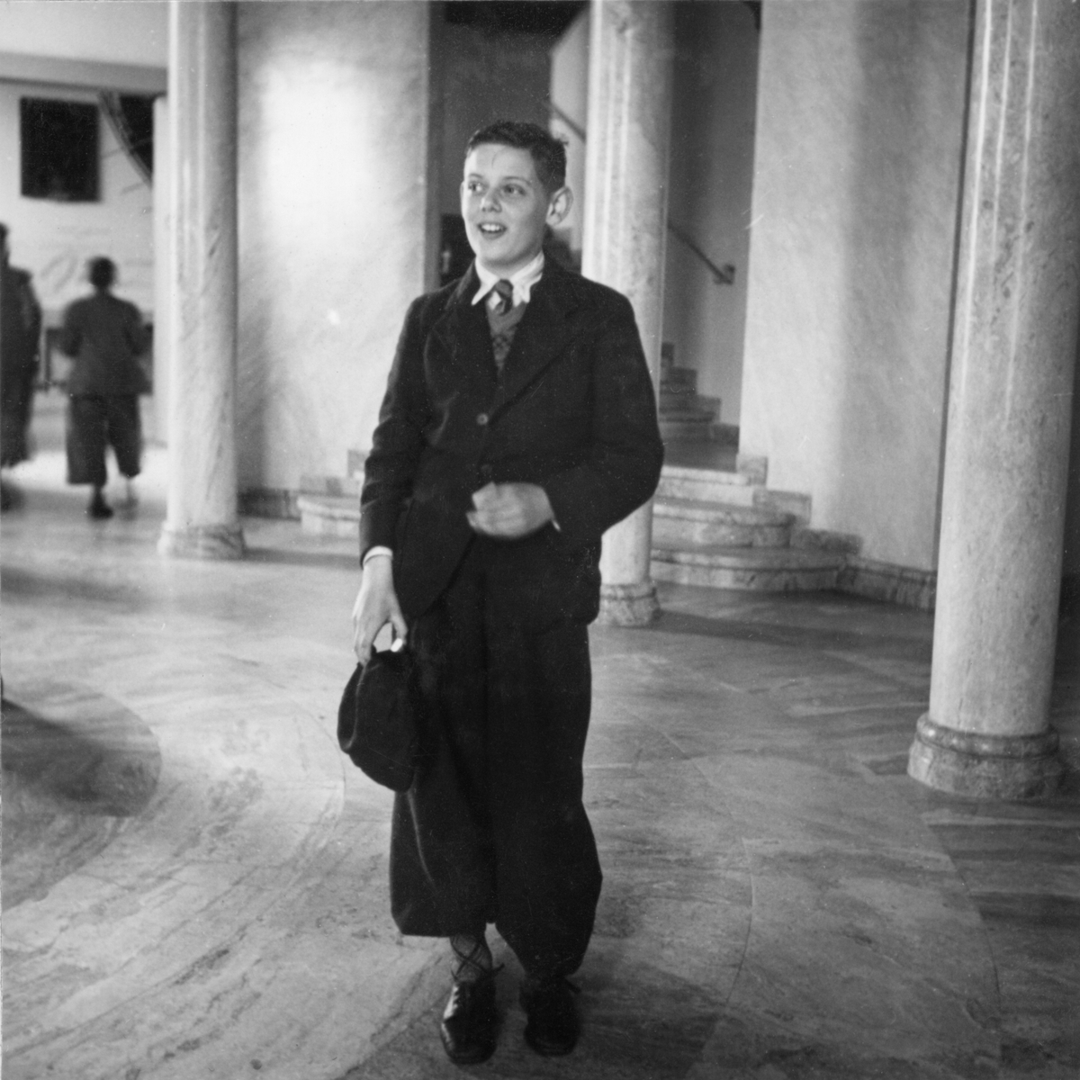 Den första betalande besökaren på Sjöhistoriska museet under öppningsdagen 29 maj 1938.