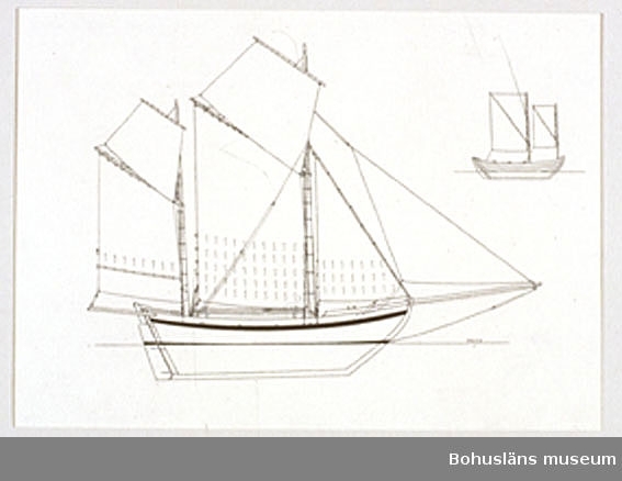 Montering/ram: Passepartout av tunn grå kartong; 55 x 66 cm, Bohuslänsk sjöbåt, Vikingen från Gullholmen. 1880-talet.
Övrig historik se UM72.26.001.