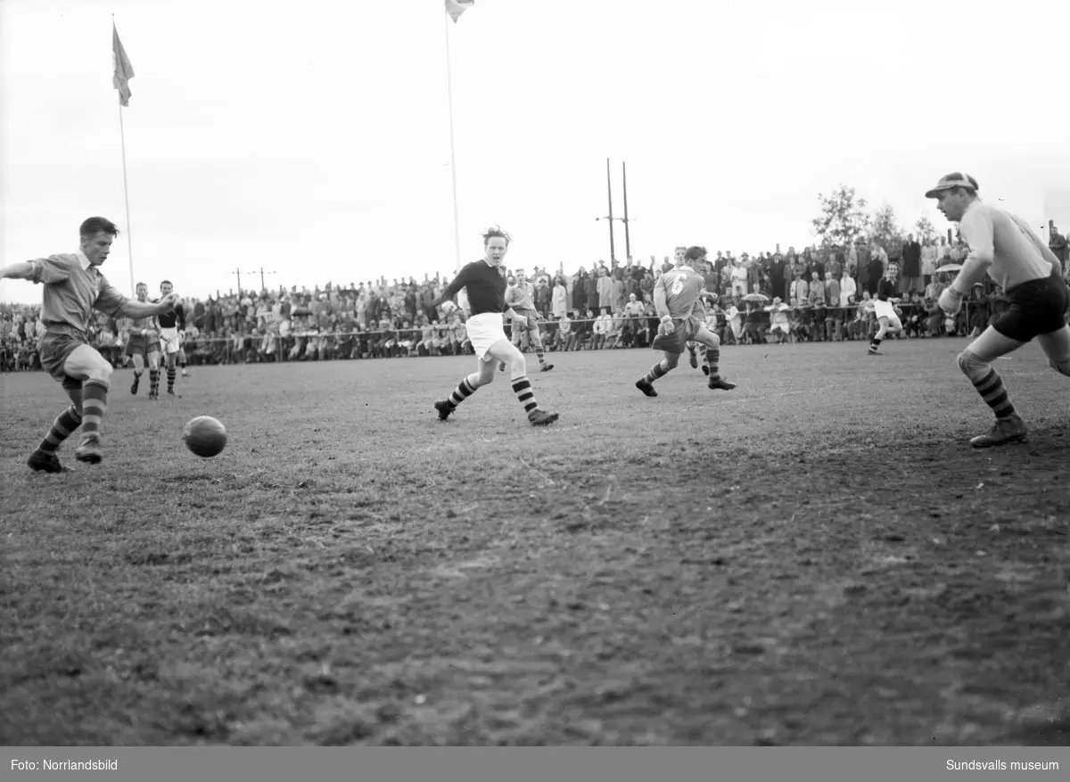 Fotbollsmatch i Fagervik. Rune Andersson, Ljunga.
