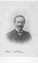 Portrett av Per Dahl (?) fotografert av Emilie Henriksen i V