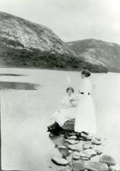 Elfrida Haugan og Signe Solberg