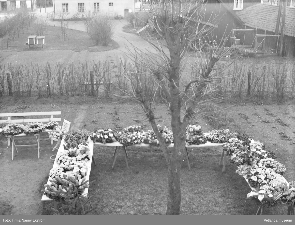 Blomkransar till begravning, Mogärde gård, Vetlanda