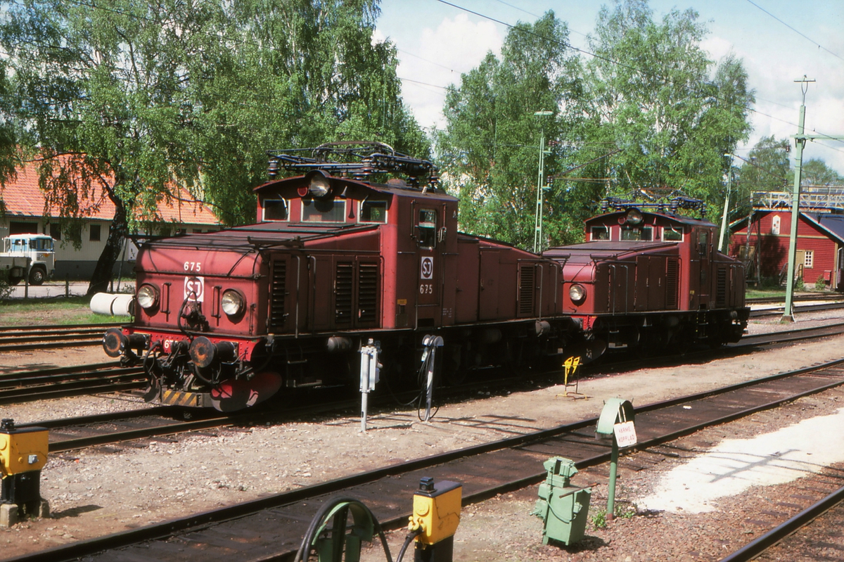 Lokomotiver SJ litra Hg i Charlottenberg. Hg 675 nærmest.
